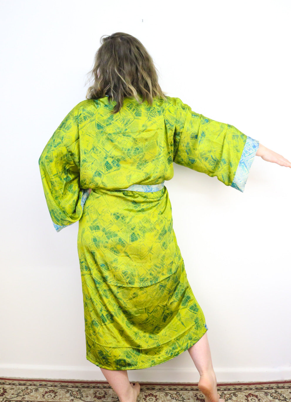 Kimono Style Silk Robe Recycled Sari Dressing Gown - Green